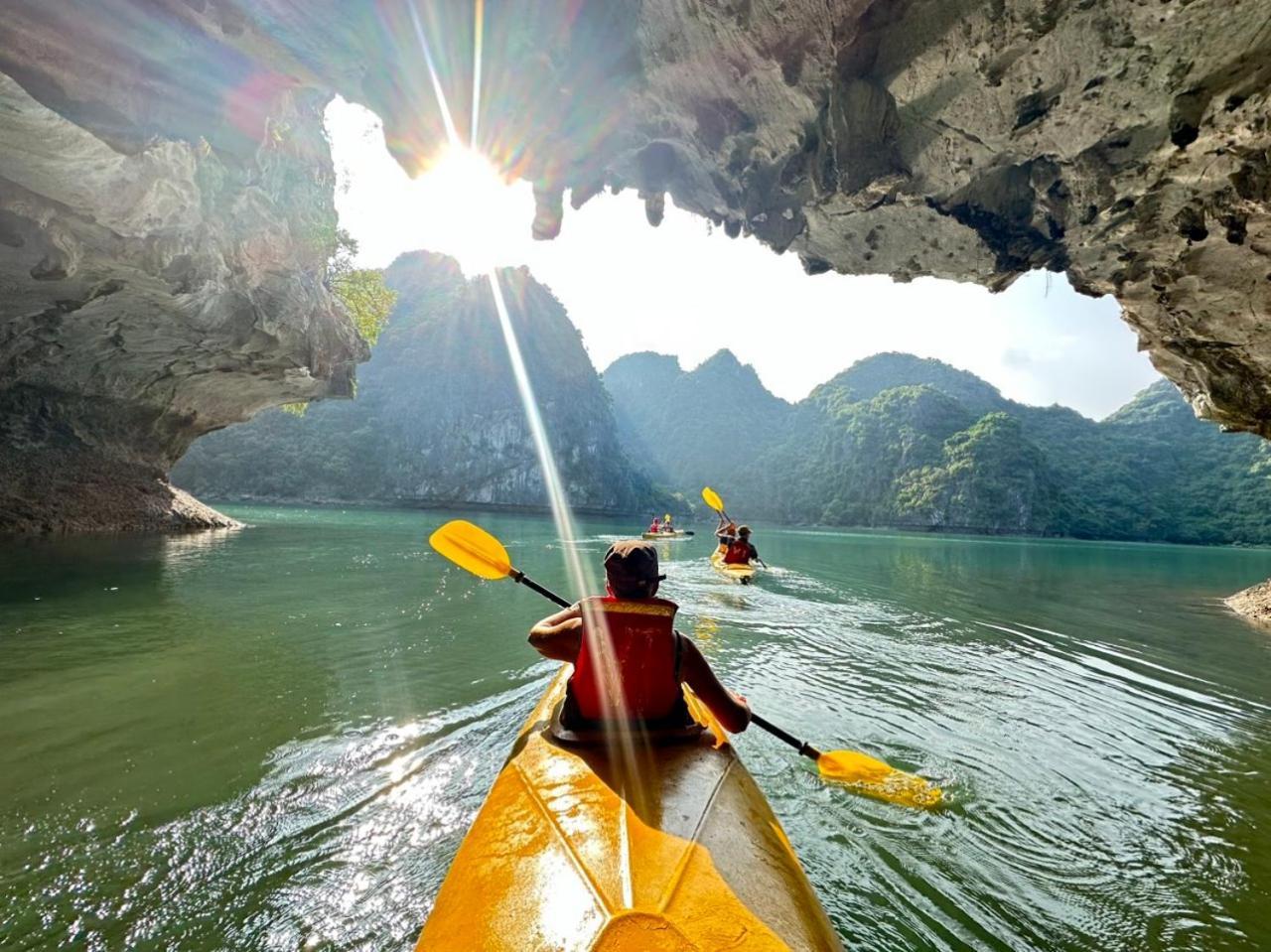 Sunlight Boutique Cruise - Cat Ba Island Ha Long Exterior foto